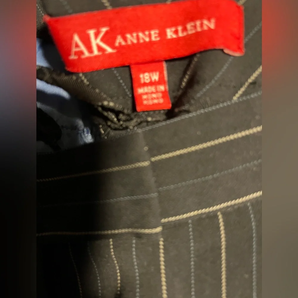 ANNE KLEIN - Pant Suit. Black Pinstripe Blazer and Pants. - Picture 11 of 15